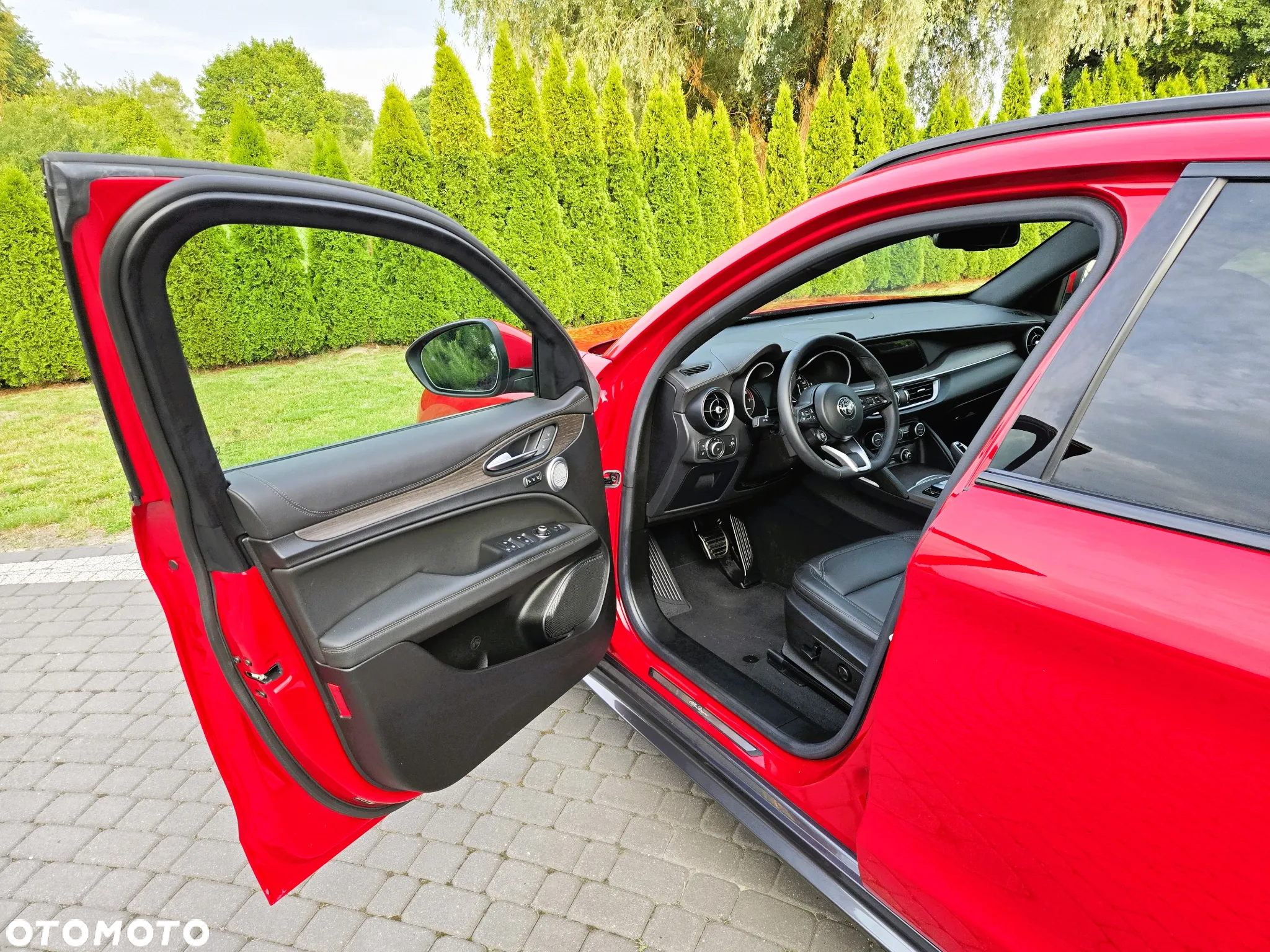 Alfa Romeo Stelvio 2.0 Turbo 16V AT8-Q4 Ti - 24