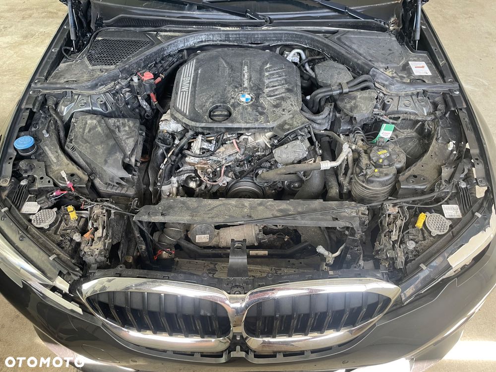 BMW Seria 3 318d - 9