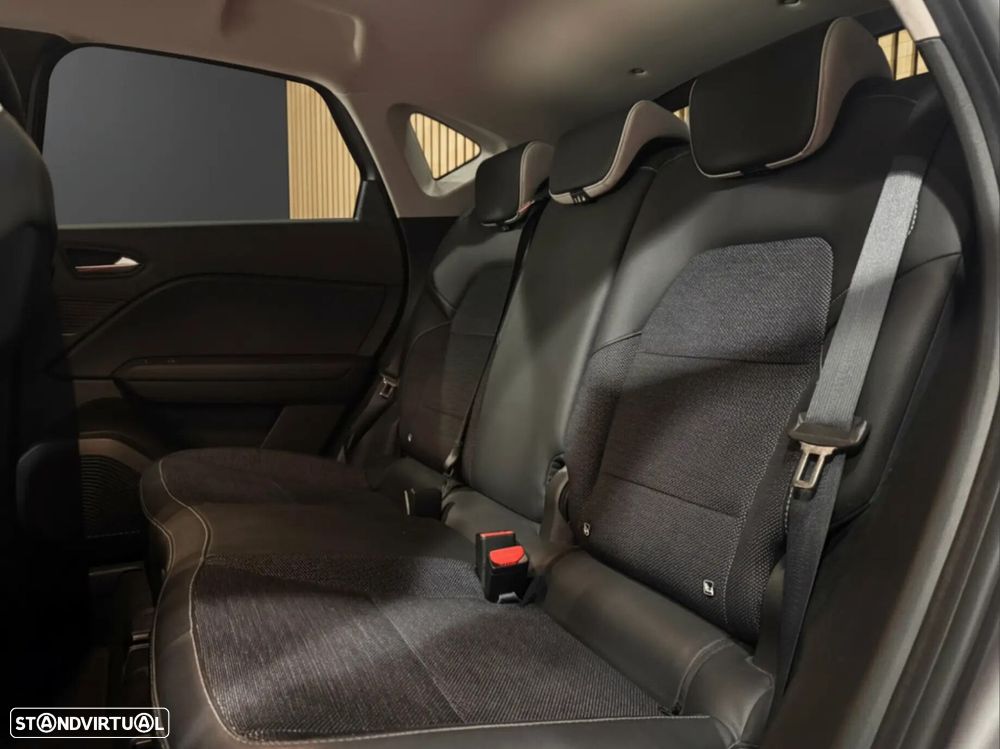 Renault Captur E-TECH 160 E-Tech engineered - 12