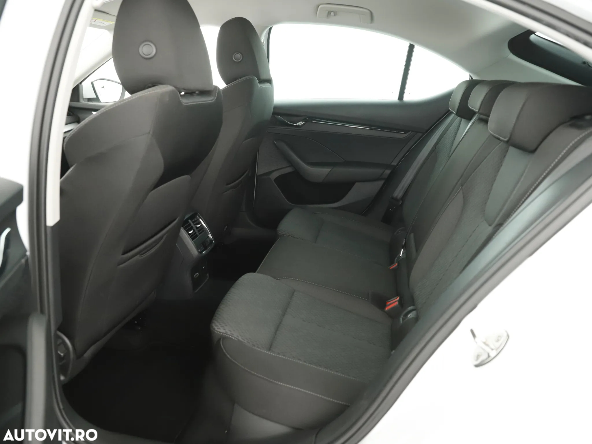 Skoda Octavia 1.5 TSI e-TEC DSG Ambition - 14
