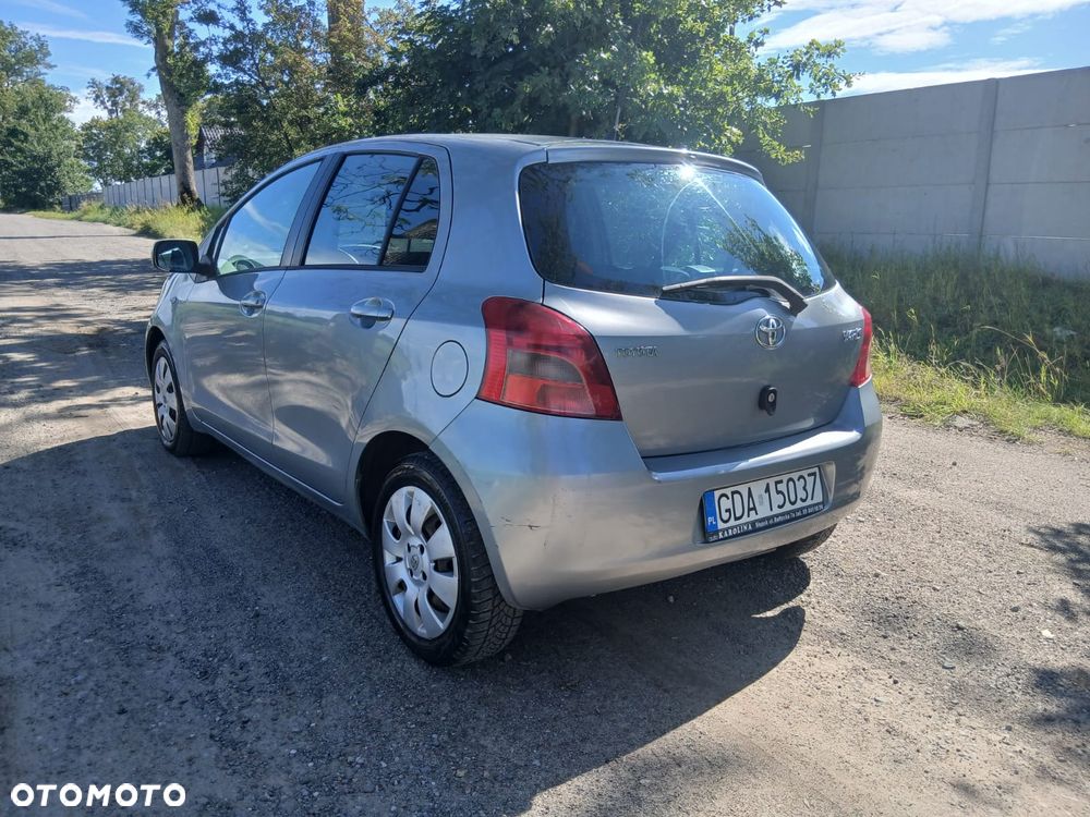 Toyota Yaris 1.3 Sol - 1