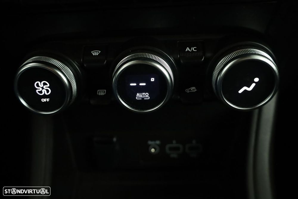 Renault Captur 1.0 TCe Techno Bi-Fuel - 13