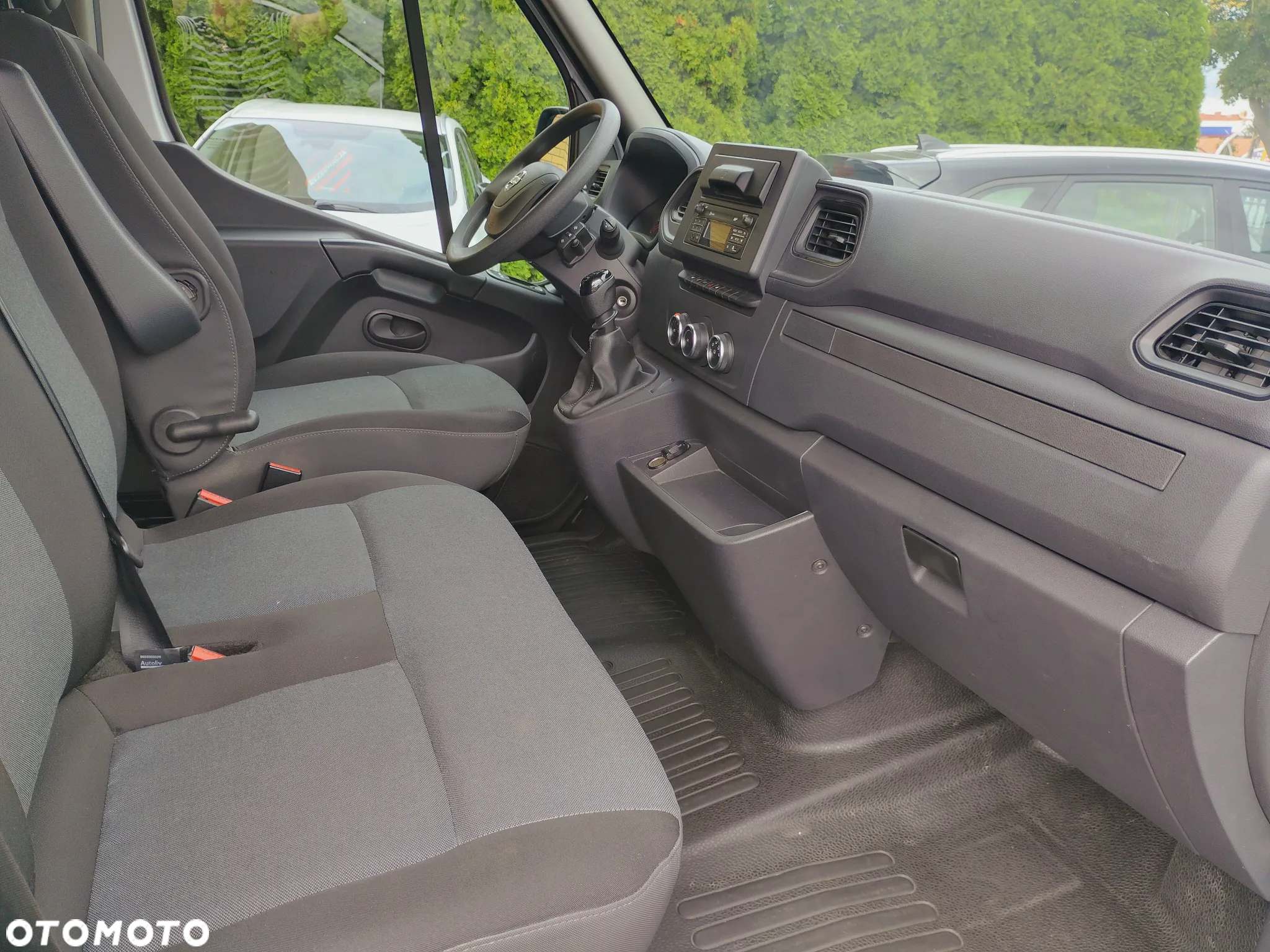 Nissan NV400 - 13