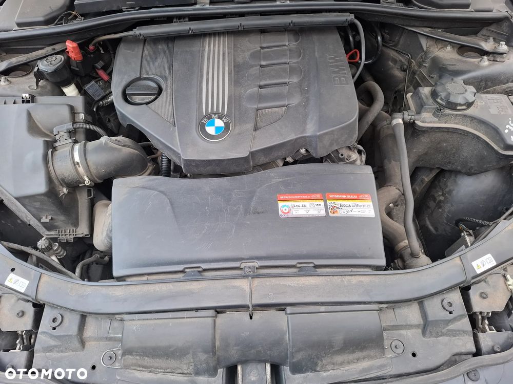 BMW Seria 3 318d - 12
