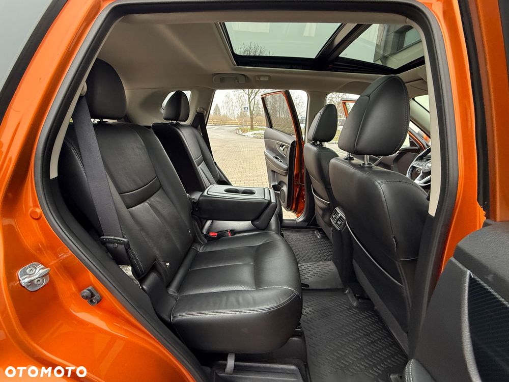 Nissan X-Trail 2.0 dCi Tekna 4WD Xtronic 7os - 13