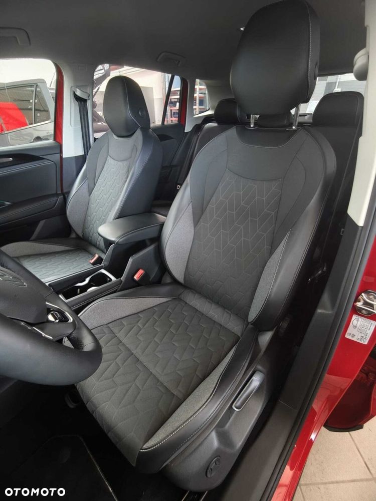 Volkswagen Tiguan - 32