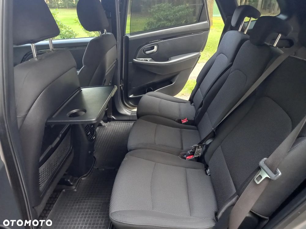 Kia Carens 1.7 CRDi L - 13