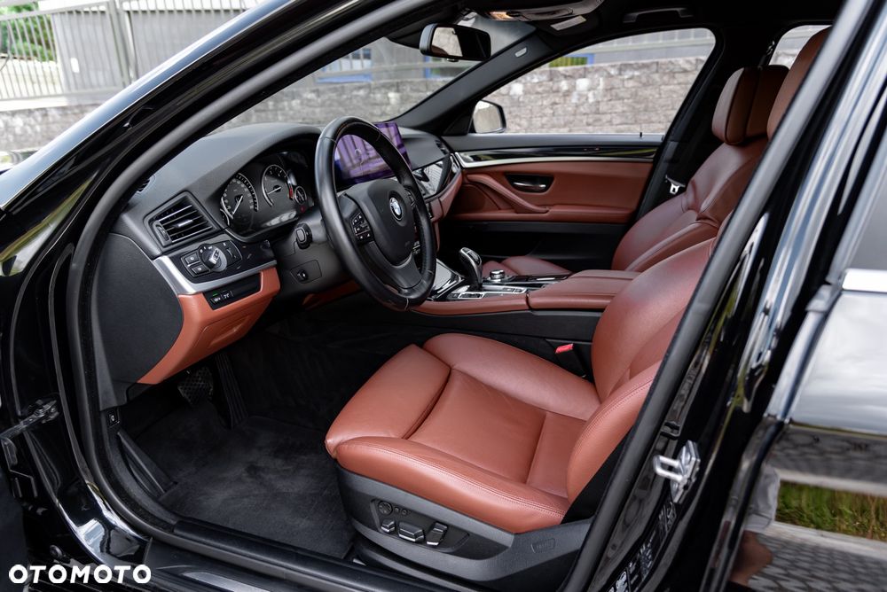 BMW Seria 5 535d xDrive Sport-Aut - 19