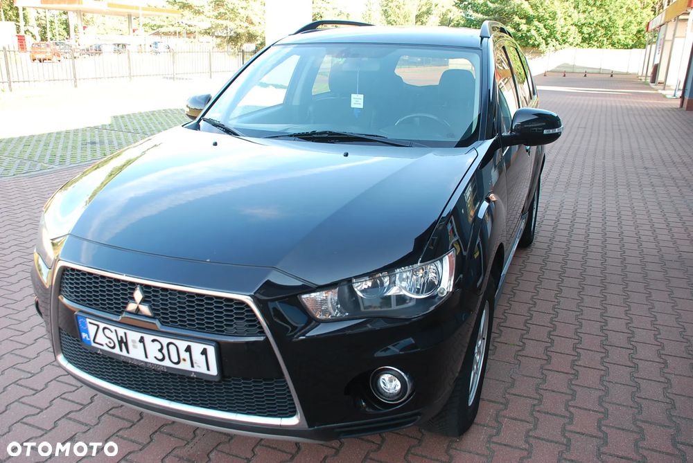 Mitsubishi Outlander 2.0 Intense NAVI 2WD EU5 CVT - 3