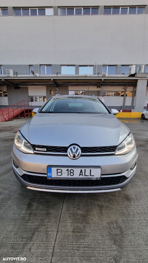 Volkswagen Golf 2.0 TDI DSG 4Motion - 1