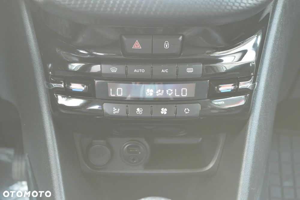 Peugeot 2008 1.6 VTi Allure - 16
