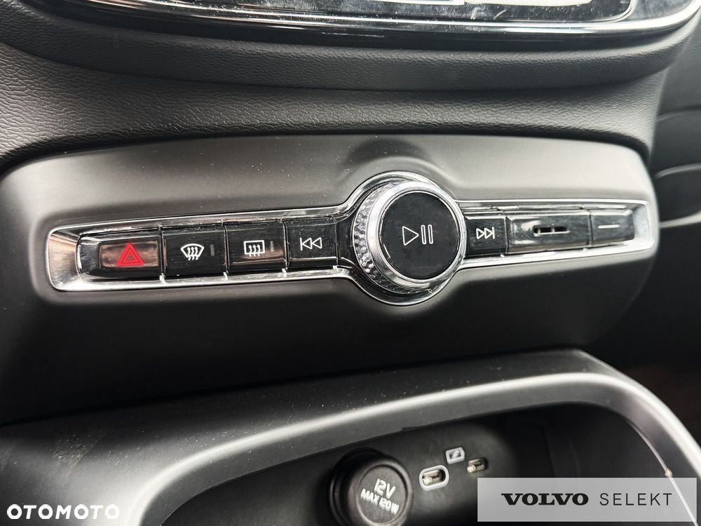 Volvo XC 40 - 21