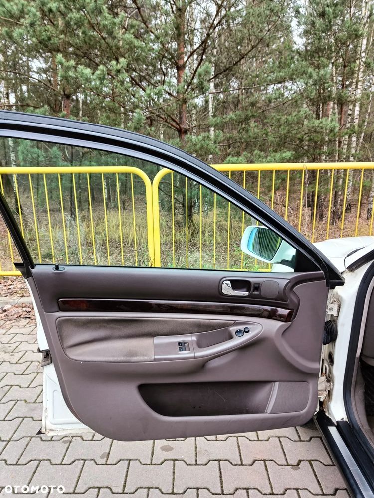 Audi A4 Limousine - 31