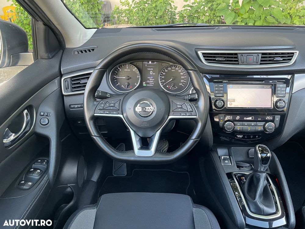 Nissan Qashqai 1.6 DCI Xtronic TEKNA+ - 19