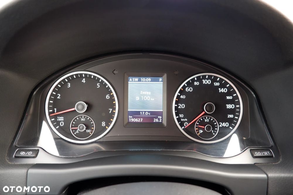 Volkswagen Tiguan - 16