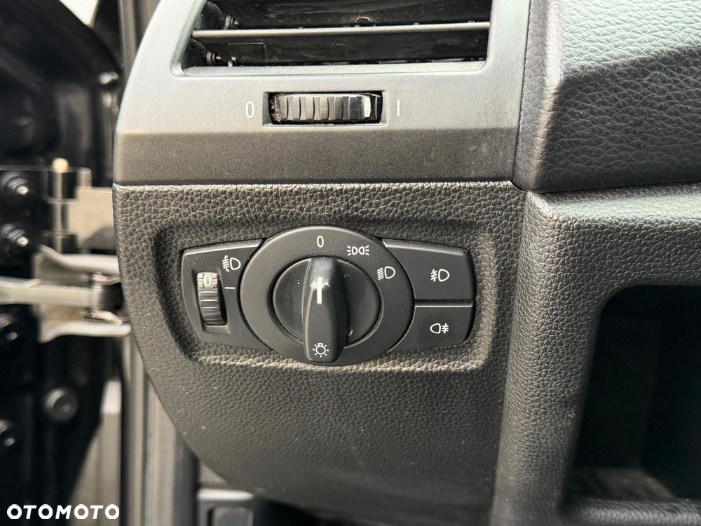 BMW Seria 1 118d - 10