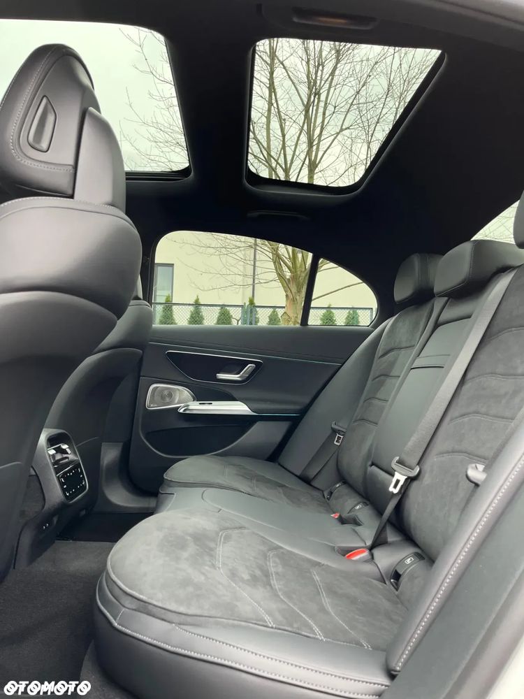 Mercedes-Benz Klasa E 200 9G-TRONIC AMG Line - 20