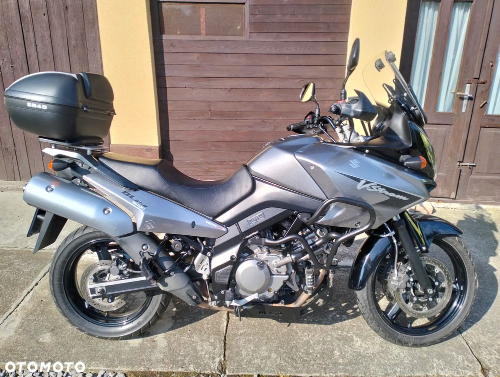 Suzuki V-STROM - 1