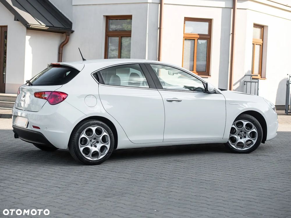 Alfa Romeo Giulietta 1.6 JTDM 16V Business - 14