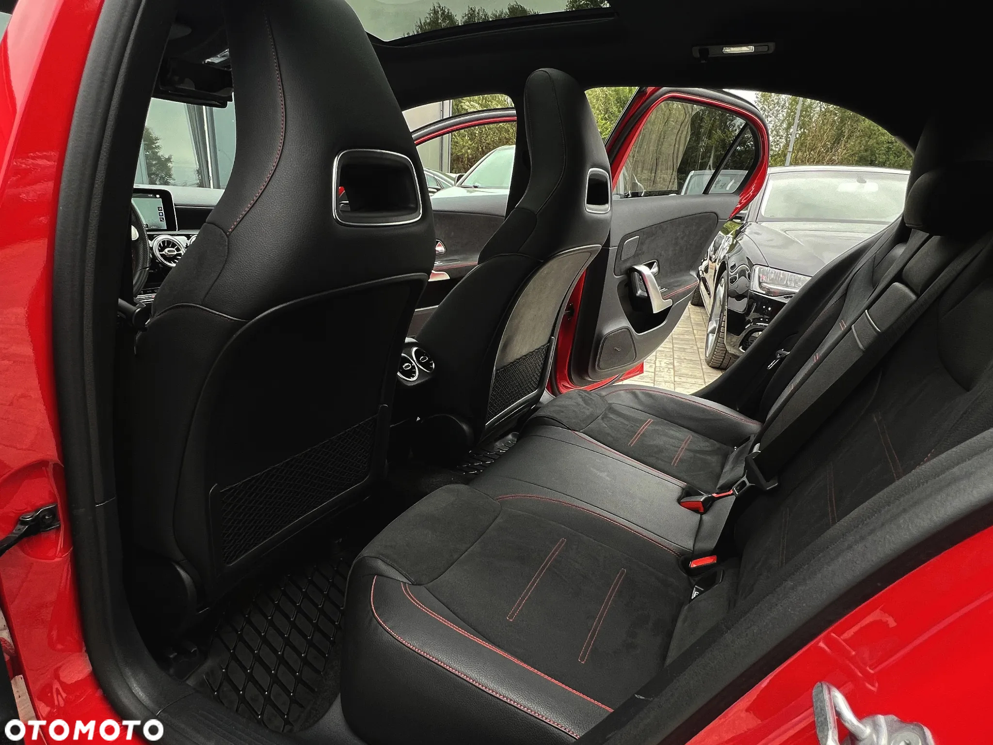 Mercedes-Benz Klasa A 220 4-Matic AMG Line 7G-DCT - 27