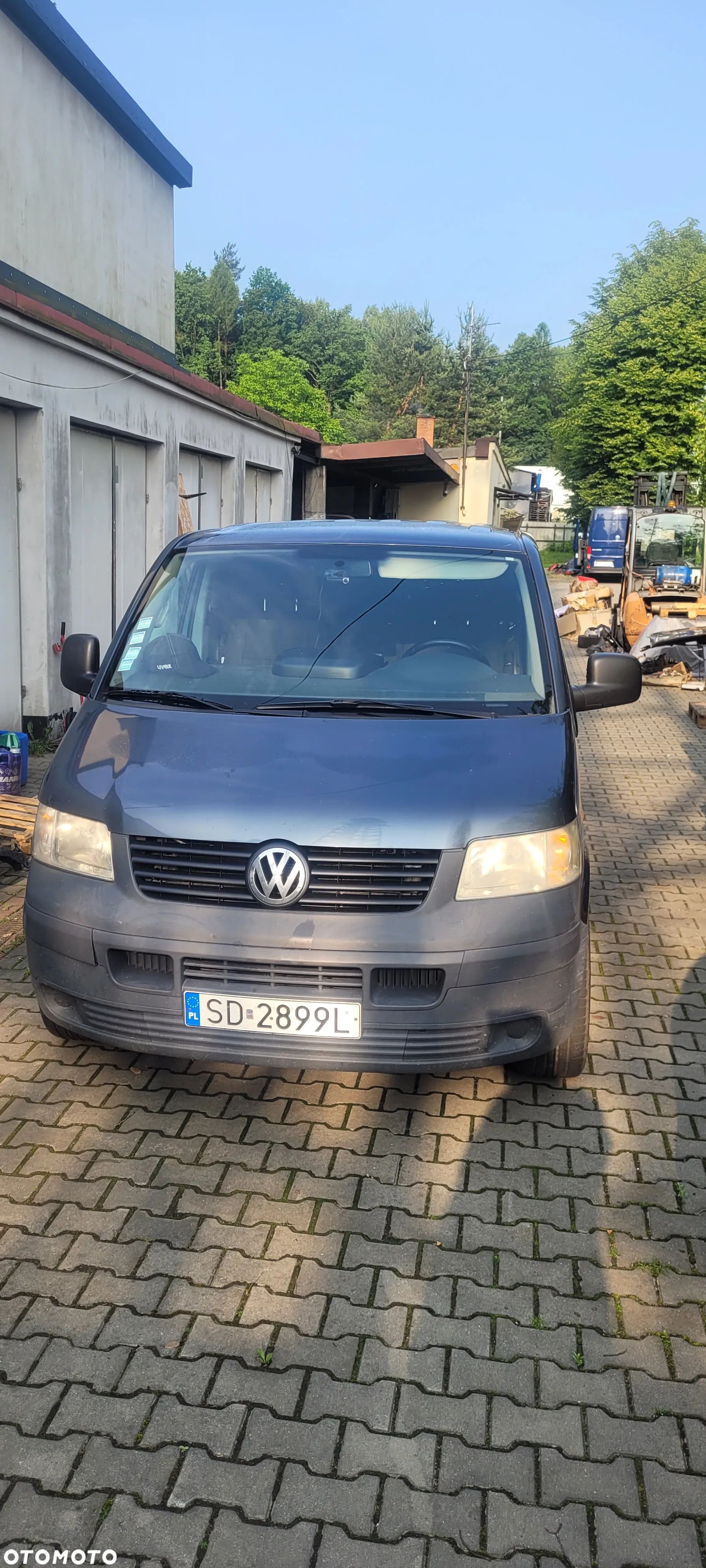 Volkswagen Transporter - 1