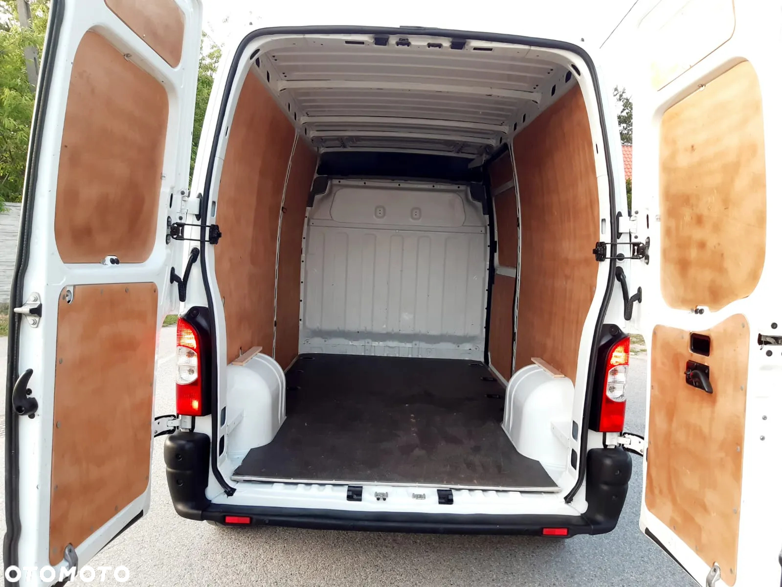 Renault Master . - 18