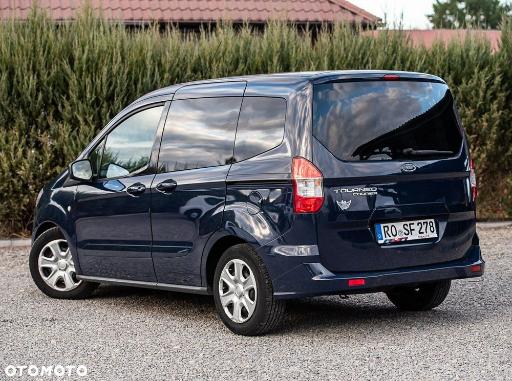 Ford Tourneo Courier - 9