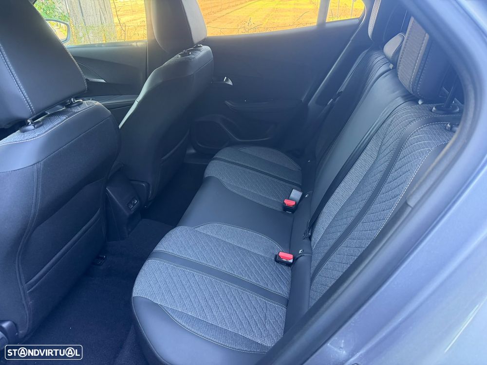 Peugeot 2008 1.2 PureTech Allure Pack - 15