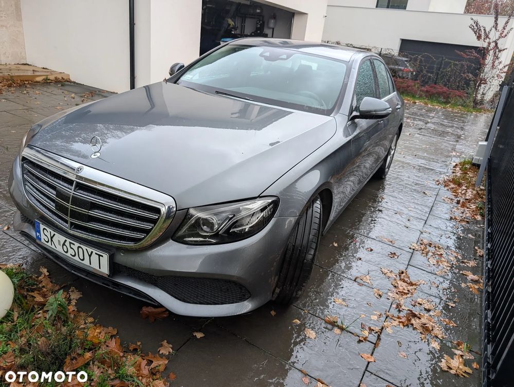 Mercedes-Benz Klasa E 220 d Business Edition 9G-TRONIC - 4