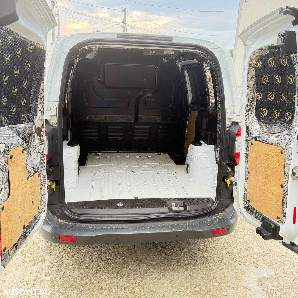 Ford Courier - 6