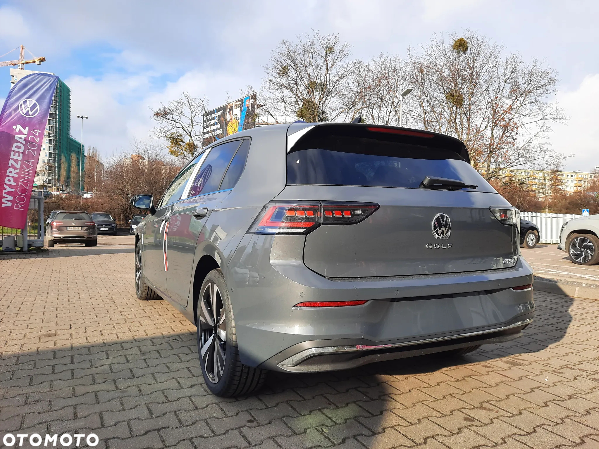 Volkswagen Golf - 14