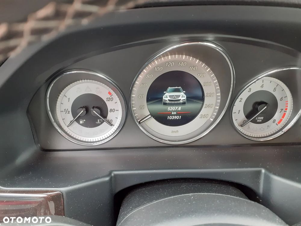 Mercedes-Benz GLK - 13