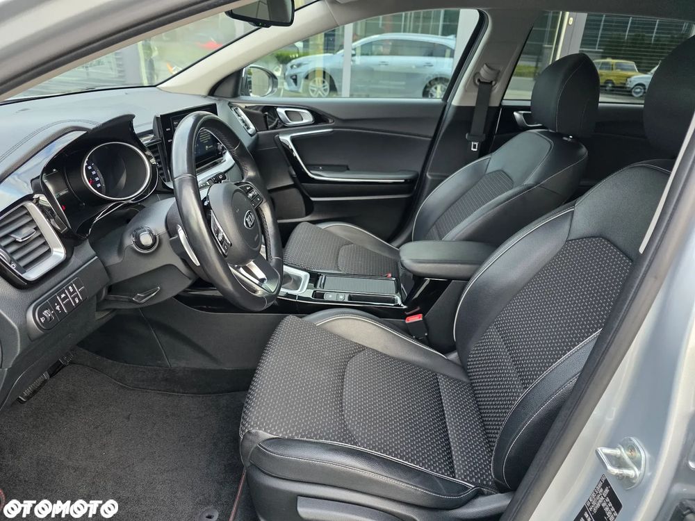 Kia Ceed 1.6 CRDi SCR L Business Line Plus DCT - 30