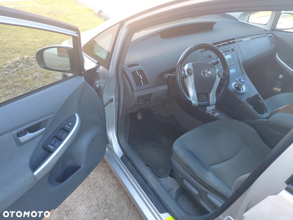 Toyota Prius 1.8 HSD Prestige - 25