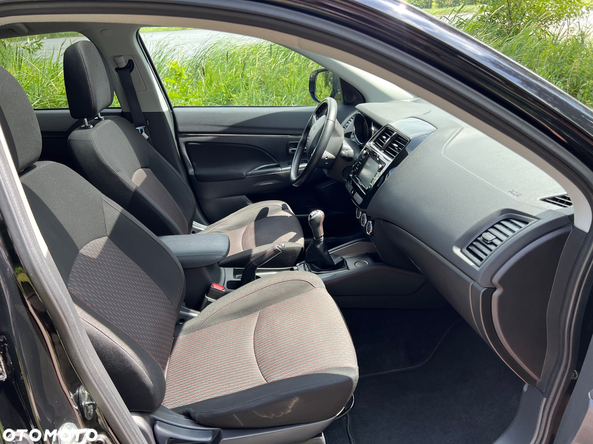 Mitsubishi ASX 1.6 Black Edition - 11