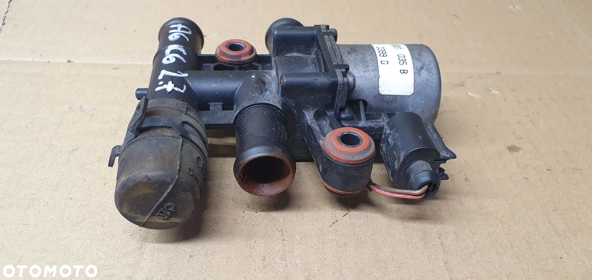 Dodatkowa pompka obiegu wody elektrozawór Audi A6 C6 2.7 TDI 8E0820036 8E0820035B - 3