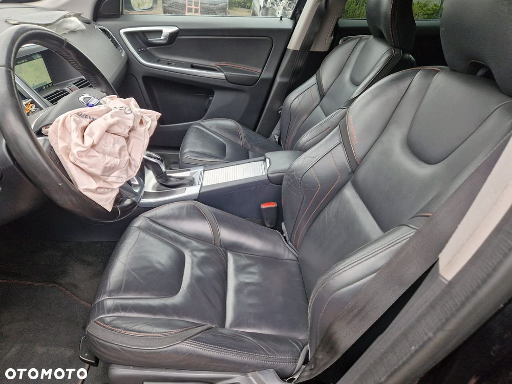 Volvo XC 60 D4 Drive-E Ocean Race - 13