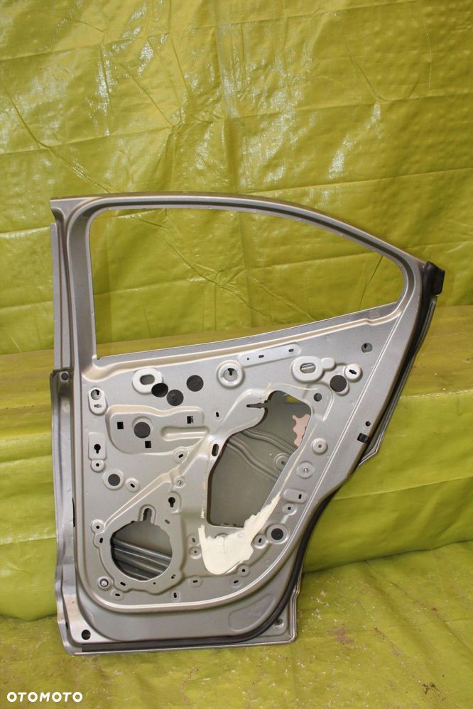 Drzwi Opel Mokka B po 2020r. tył prawy - 2