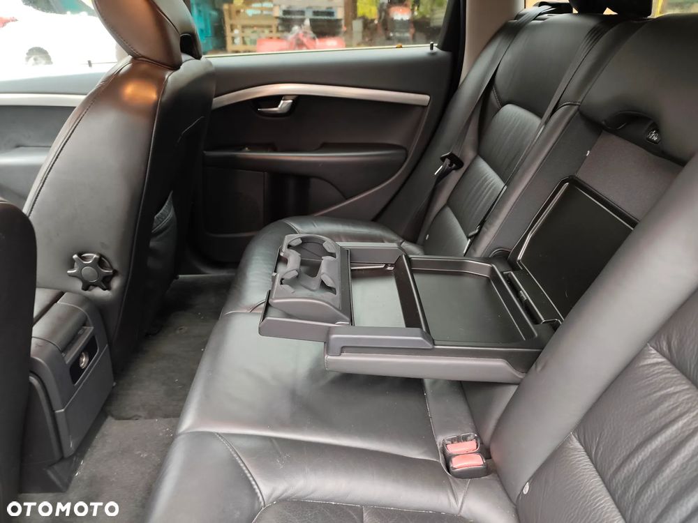 Volvo V70 2.0D Momentum - 10