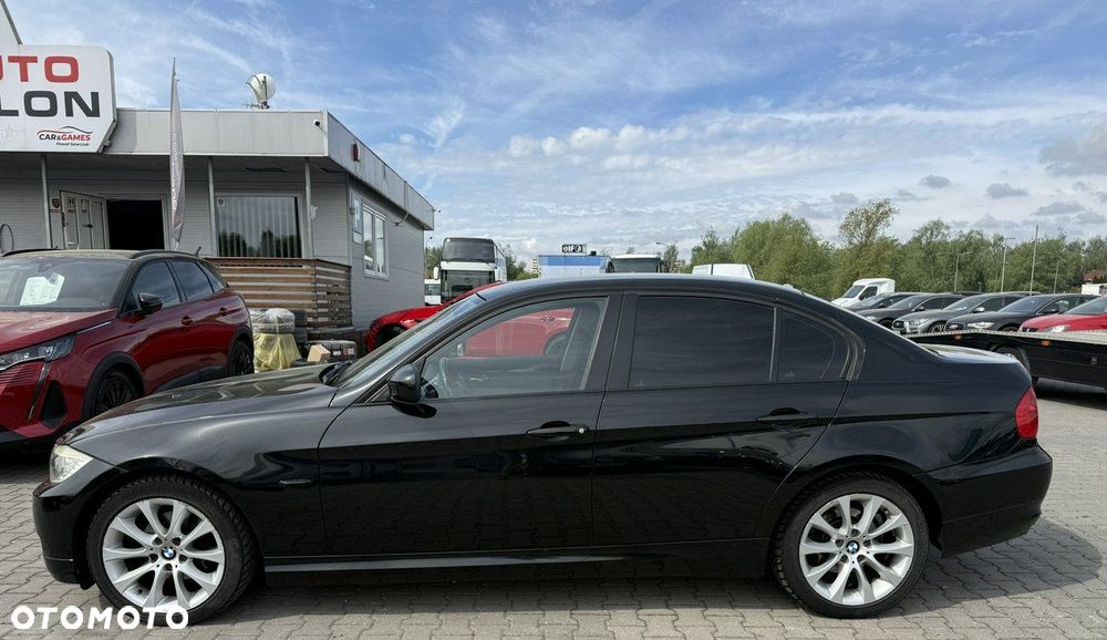 BMW Seria 3 318i Edition Exclusive - 11