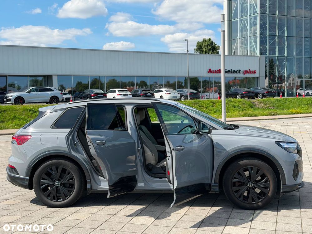 Audi Q4 e-tron SUV - 8