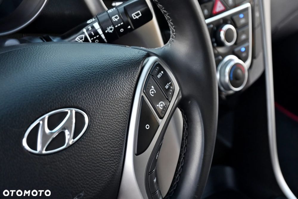 Hyundai i30 blue 1.6 GDI YES Gold - 32
