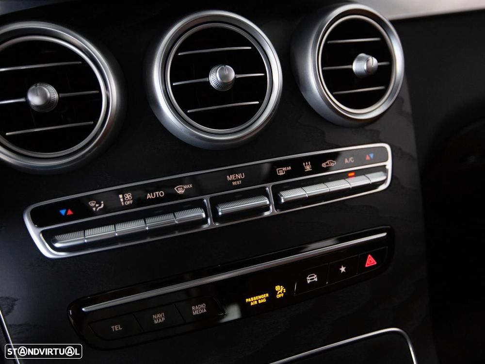 Mercedes-Benz GLC 300 de Coupé 4Matic - 32
