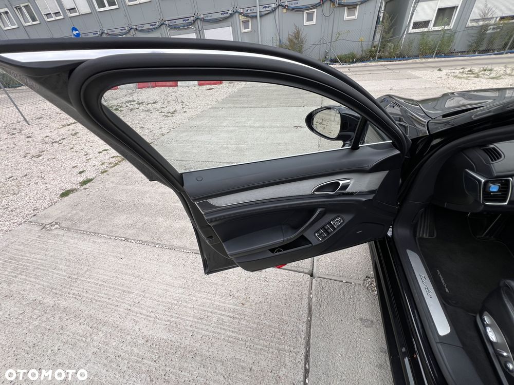 Porsche Panamera - 8