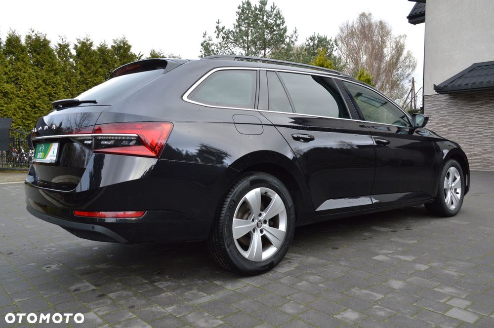 Skoda Superb 2.0 TDI SCR Sportline DSG - 8