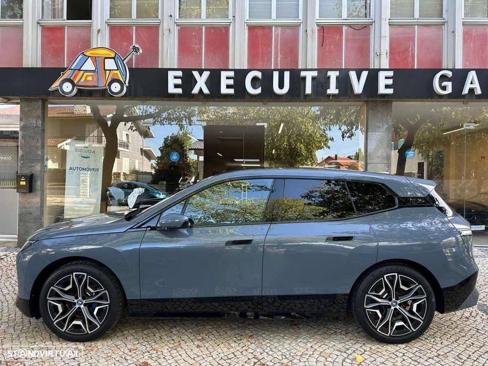 BMW iX xDrive 40 Pack Desportivo - 13
