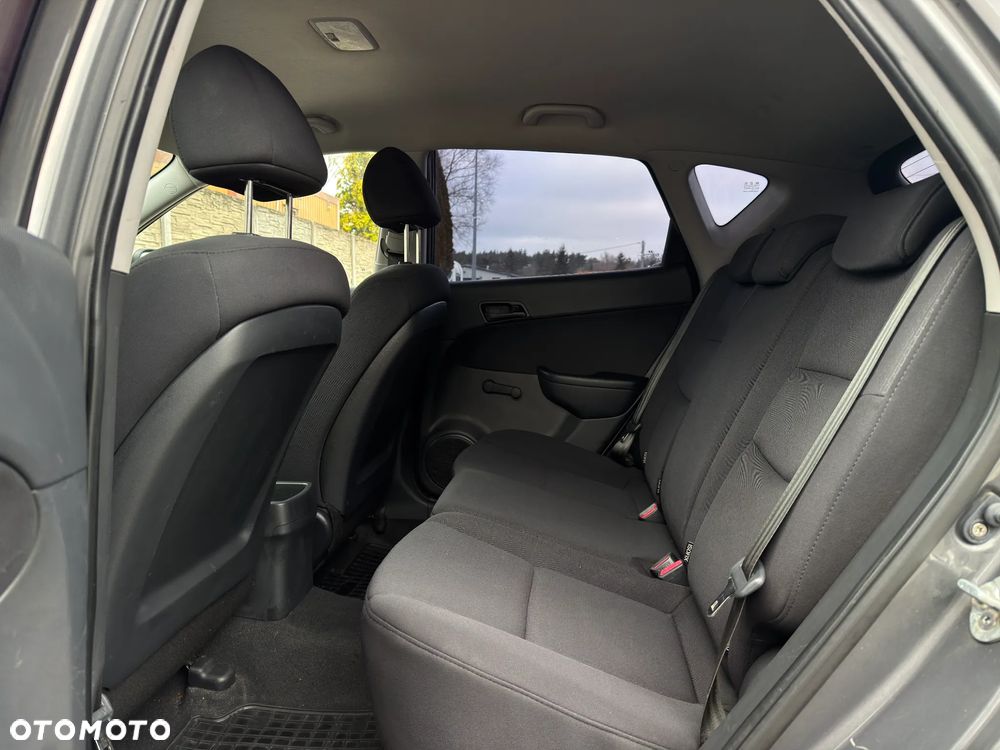 Hyundai i30 1.4 Base - 17