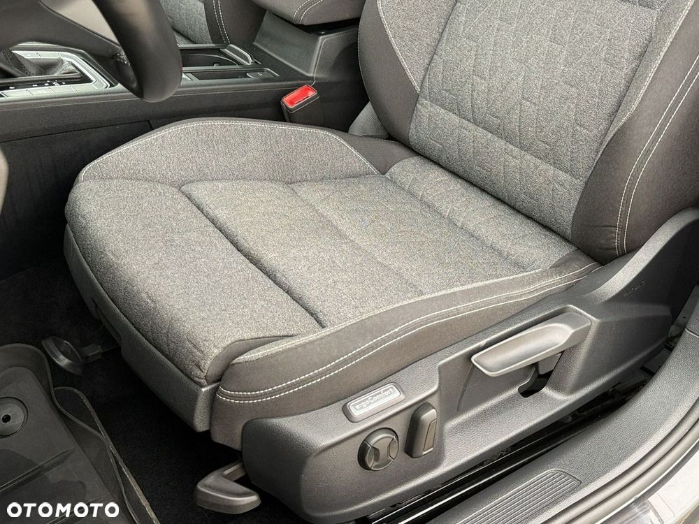Volkswagen Passat - 18