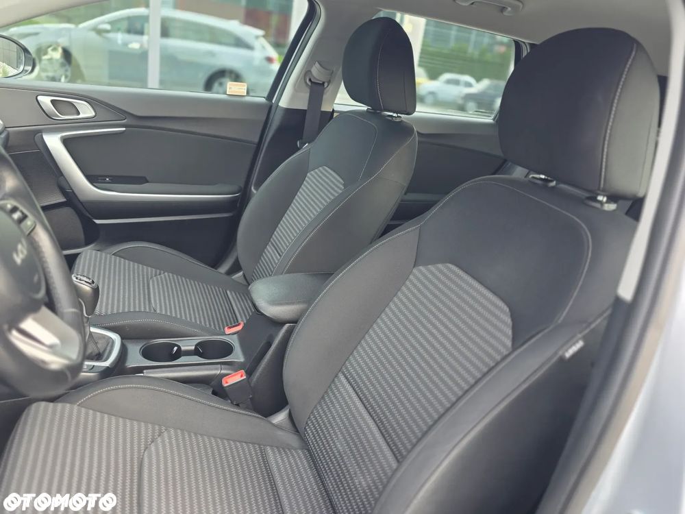 Kia Ceed 1.5 T-GDI L Business Line - 27