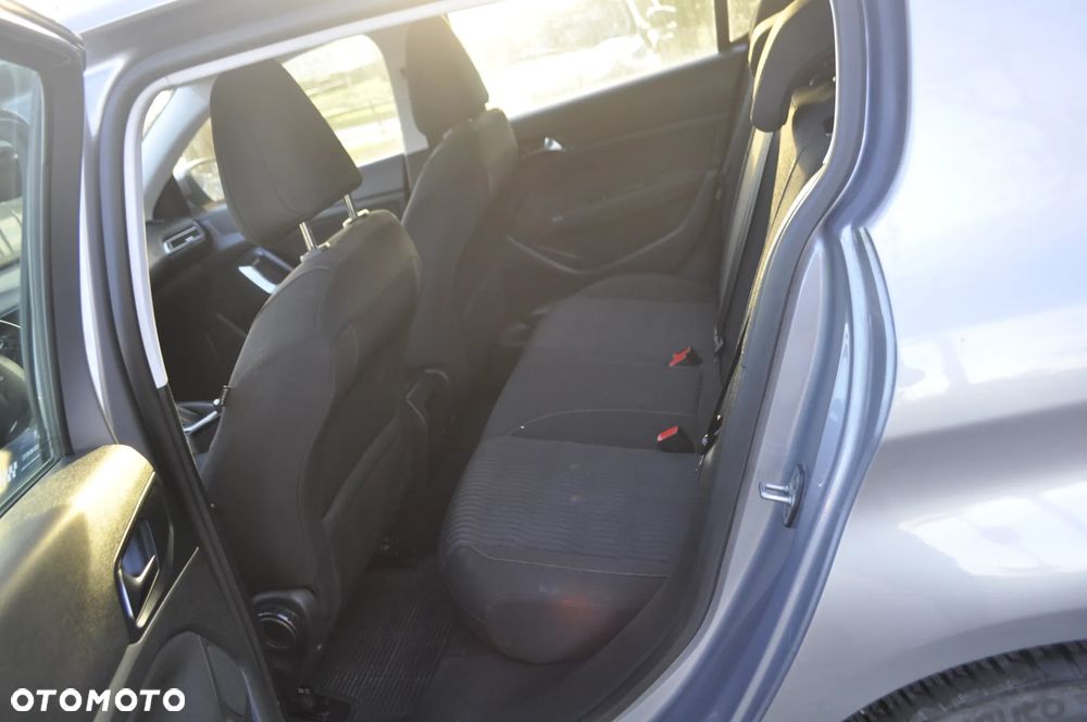 Peugeot 308 125 THP Allure - 11